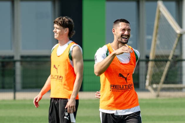 Tim Kleindienst (Borussia Moenchengladbach, 11) lacht ueber den erneuten Fehlschuss. Oeffentliches Training Borussia Moenchengladbach auf dem Trainingsgelaende am ista-Borussia Park, 1. Bundesliga, Fussball, Saison 2026 2027, 30.07.2026 oeffentliches Training Borussia Moenchengladbach, 1. Bundesliga, Saison 2026 2027, 30.07.2026 Moenchengladbach Copyright: xEibner-Pressefoto ThomasxHaeslerx EP_THR