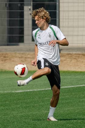 Hugo Bolin (Borussia Moenchengladbach, 38) beim Ballhochhalten. Oeffentliches Training Borussia Moenchengladbach auf dem Trainingsgelaende am ista-Borussia Park, 1. Bundesliga, Fussball, Saison 2026 2027, 30.07.2026 oeffentliches Training Borussia Moenchengladbach, 1. Bundesliga, Saison 2026 2027, 30.07.2026 Moenchengladbach Copyright: xEibner-Pressefoto ThomasxHaeslerx EP_THR