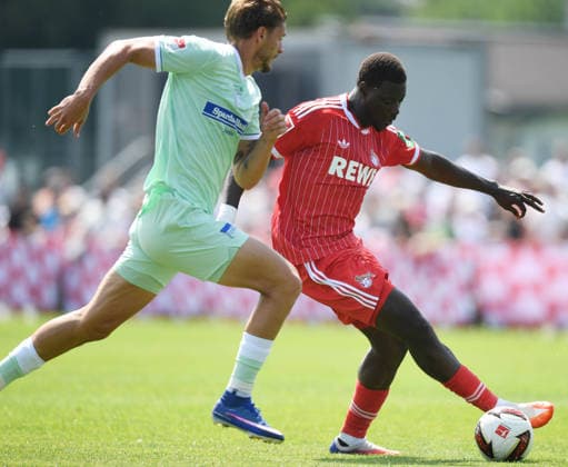 31.07.2026, xophax, Fussball 1.Bundesliga, 1.FC Koeln Trainingslager . Mannschaft des 1.FC Köln in Kitzbühel .Training in Sankt Johann. Freundschaftsspiel St.Johann in Tirol gegen Hertha BSC. 1.FC Köln - Hertha. Ragnar Ache ( 1.FC Köln ), rechts und Marton Dardai , links ( Hertha ) Kitzbühel