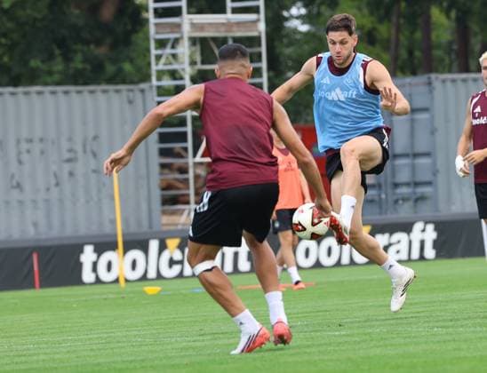31.07.2026 - Fussball - 2. Fussball - Bundesliga - Saison 2026 2027 - 1. FC Nürnberg Nuernberg FCN ( Club ) - Training - Sportfoto Zink DoGe - xdoxgex - Styopa Mkrtchyan (5, 1. FC Nürnberg FCN ) Ioannis Masouras (21, 1. FC Nürnberg FCN )
