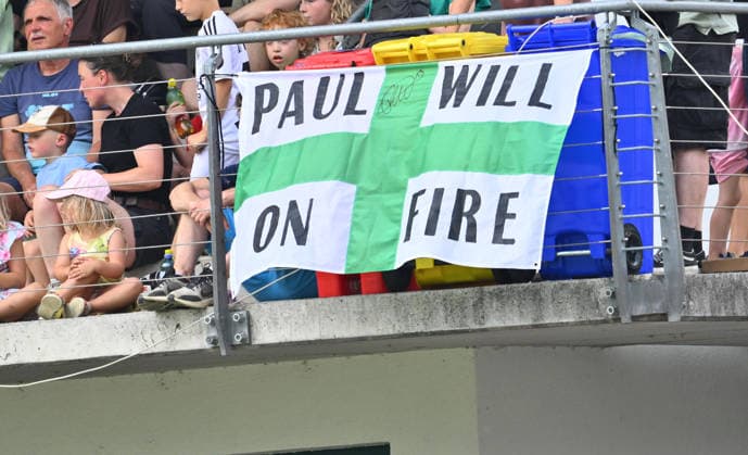 31.07.2026 - Fussball - Saison 2026 2027 - Testspiel Freundschaftsspiel Vorbereitungsspiel - SC Freiburg - SpVgg Greuther Fürth ( Kleeblatt ) - - Sportfoto Zink - xwoxzix - regulations prohibit any use of photographs as image sequences and or quasi-video - only for editorial use - Zaunfahne für Paul Will (13, SpVgg Greuther Fürth )
