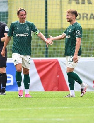 31.07.2026 - Fussball - Saison 2026 2027 - Testspiel Freundschaftsspiel Vorbereitungsspiel - SC Freiburg - SpVgg Greuther Fürth ( Kleeblatt ) - - Sportfoto Zink - xwoxzix - regulations prohibit any use of photographs as image sequences and or quasi-video - only for editorial use - Torjubel Jubel Freude nach Treffer Tor Torschuß zum 0:2 durch Felix Klaus (30, SpVgg Greuther Fürth ) - Felix Klaus (30, SpVgg Greuther Fürth ) Jannik Dehm ( 23, SpVgg Greuther Fürth )