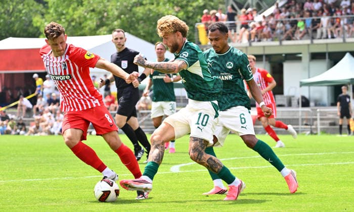 31.07.2026 - Fussball - Saison 2026 2027 - Testspiel Freundschaftsspiel Vorbereitungsspiel - SC Freiburg - SpVgg Greuther Fürth ( Kleeblatt ) - - Sportfoto Zink - xwoxzix - regulations prohibit any use of photographs as image sequences and or quasi-video - only for editorial use - Maximilian Eggestein (8, SC Freiburg ) Ole Pohlmann (10, SpVgg Greuther Fürth ) Sacha Banse Bansé (6, SpVgg Greuther Fürth )