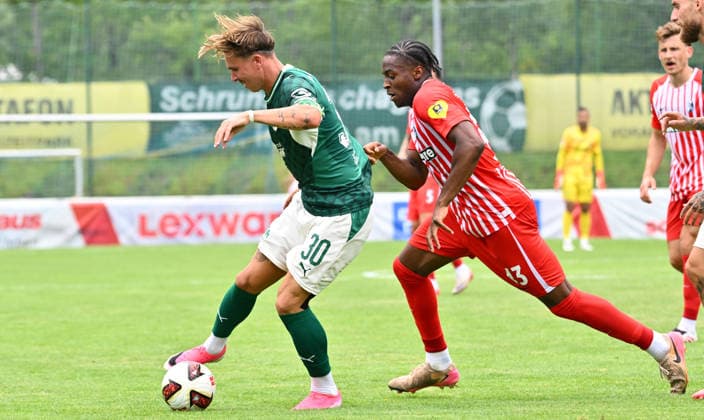 31.07.2026 - Fussball - Saison 2026 2027 - Testspiel Freundschaftsspiel Vorbereitungsspiel - SC Freiburg - SpVgg Greuther Fürth ( Kleeblatt ) - - Sportfoto Zink - xwoxzix - regulations prohibit any use of photographs as image sequences and or quasi-video - only for editorial use - Felix Klaus (30, SpVgg Greuther Fürth ) Bruno Ogbus (43, SC Freiburg )