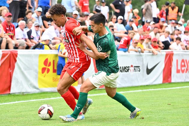 31.07.2026 - Fussball - Saison 2026 2027 - Testspiel Freundschaftsspiel Vorbereitungsspiel - SC Freiburg - SpVgg Greuther Fürth ( Kleeblatt ) - - Sportfoto Zink - xwoxzix - regulations prohibit any use of photographs as image sequences and or quasi-video - only for editorial use - Derry Scherhant (7, SC Freiburg ) Shinta Appelkamp (8, SpVgg Greuther Fürth )