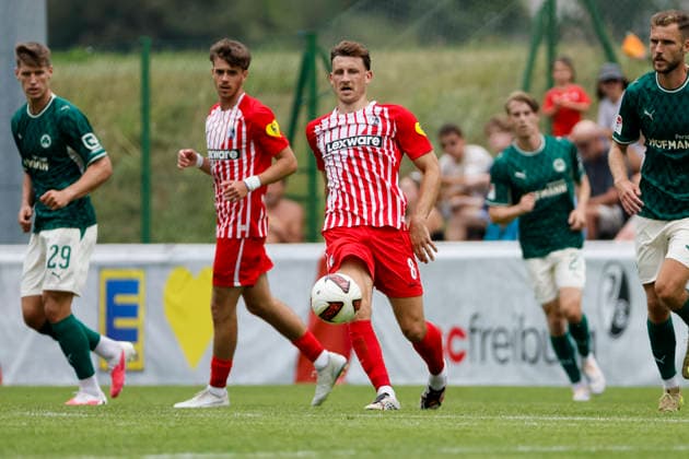 Maximilian Eggestein (SC Freiburg, 08) am Ball , Österreich, Fussball, Testspiel, 2026 2027, vs. , 31.07.2026, Schruns Fussballplatz Österreich Copyright: xGrantxHubbsx