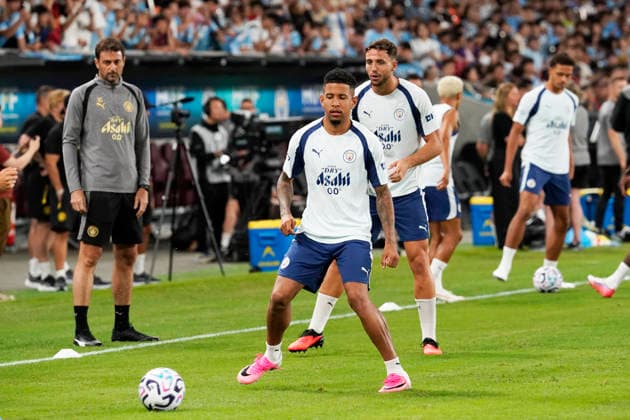 Sport Bilder des Tages HONGKONG-SOCCER FOOTBALL-FEST Oscar Bobb of Manchester City during open training at Kai Tan Stadium during the Hong Kong Football Festival 2026 in Hong Kong, July 31, 2026. NEXPHER Vernon Yuen HONG KONG