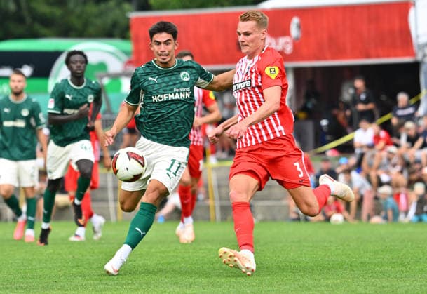 31.07.2026 - Fussball - Saison 2026 2027 - Testspiel Freundschaftsspiel Vorbereitungsspiel - SC Freiburg - SpVgg Greuther Fürth ( Kleeblatt ) - - Sportfoto Zink - xwoxzix - regulations prohibit any use of photographs as image sequences and or quasi-video - only for editorial use - Aaron Keller (11, SpVgg Greuther Fürth ) Philipp Lienhart (3, SC Freiburg )