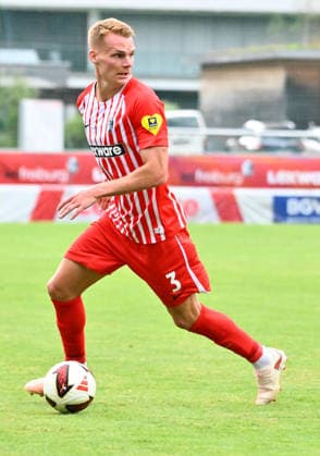 31.07.2026 - Fussball - Saison 2026 2027 - Testspiel Freundschaftsspiel Vorbereitungsspiel - SC Freiburg - SpVgg Greuther Fürth ( Kleeblatt ) - - Sportfoto Zink - xwoxzix - regulations prohibit any use of photographs as image sequences and or quasi-video - only for editorial use - Philipp Lienhart (3, SC Freiburg )