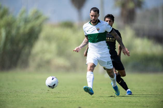 Tete Morente of Elche during preseason friendly match between Elche CF v Cordoba CF played at Oliva, Valencia on July 31, 2026 in Spain Oliva Valenci Spain Copyright: xVicentexVidalx xAgenciaxLOFx