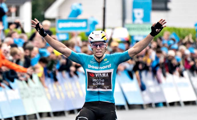 Sport Bilder des Tages DENMARK PostNord Danmark Rundt - Stage 3 Wout Van Aert, Team Visma Lease a Bike wins stage 3 of PostNord Danmark Rundt Friday July 31, 2026. The stage is 202.9 kilometers long and runs from Fredericia to Vejle. , Vejle Denmark Copyright: HenningxBagger HenningxBaggerx spdk20260731-183433-L