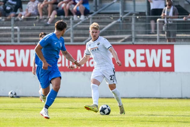 Stefan Maderer (SVS, 27), am Ball, Aktion, Action, Spielszene, 31.07.2026, Sandhausen (Deutschland), Fussball, bfv-Verbandspokal, 3. Runde, SV Sandhausen - TSG 1862 09 Weinheim