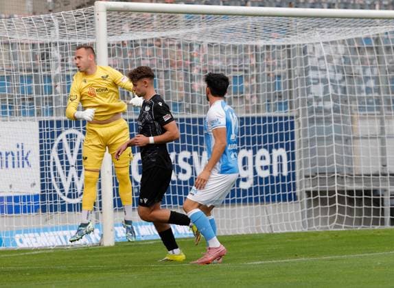 CFC vs BFC Preussen 31.07.2026 Chemnitz, eins Stadion- An der Gellertstrasse, Fussball, Regionalliga Nordost 2026 2027, 2. Spieltag , CFC, CFC vs BFC Preussen vlnr: Florian Palmowski, Alexander Dikarev und Domenico Alberico Chemnitz Sachsen BRD