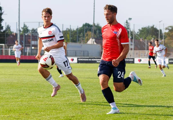 31.07.2026 - Fussball - Saison 2026 2027 - Regionalliga Bayern - 02. Spieltag: 1. FC Nürnberg FCN II ( Club ) - SpVgg Unterhaching - DaMa - xdaxmax - Moritz Wiezorrek (17, 1. FC Nürnberg FCN II ) Moritz Müller (24, SpVgg Unterhaching )