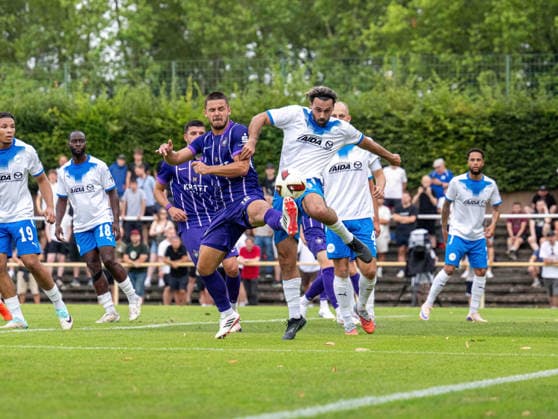 Fussball, Herren, Saison 2026 2027, Regionalliga Nordost (2. Spieltag), SV Tasmania Berlin - FC Erzgebirge Aue, v.l. Patrick Kapp (Aue), Abdulkadir Beyazit (Tasmania), 31.07. 2026, Copyright: xSebastianxRäppold MatthiasxKochx