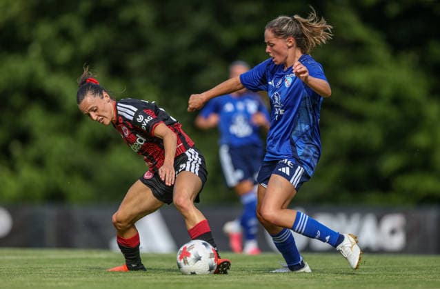 GER, Bad Nauheim, Eintracht Frankfurt vs Racing Strasbourg, Vorbereitung, Fussball, DFB, Spielzeit 2026 2027, Sportplatz Bad Nauheim, Testspiel im Bild v.l.: Hayley Raso (Eintracht Frankfurt Frauen 16) DFB DFL REGULATIONS PROHIBIT ANY USE OF PHOTOGRAPHS AS IMAGE SEQUENCES AND OR QUASI-VIDEO, 31.07.2026 Copyright: HMBxMedia HendrikxHamelau