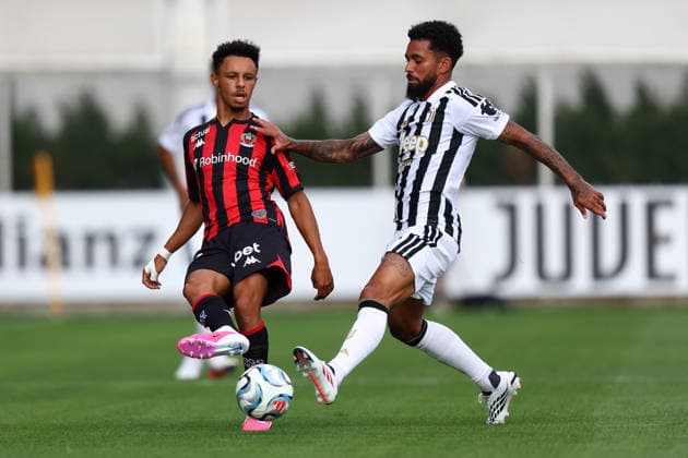 Juventus Fc - Ogc Nice Douglas Luiz of Juventus Fc in action during the friendly match beetween Juventus Fc and Ogc Nice at Continassa Training Center on July 31, 2026 in Turin, Italy . Torino Continassa Training Center Italy Copyright: xMarcoxCanonierox