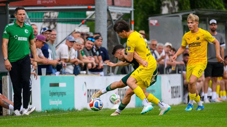 31.07.2026 - Fussball - Saison 2026 2027 - Regionalliga Bayern - 02. Spieltag: SC Eltersdorf - DJK Vilzing - JoTe - xjoxtex - Bernd Eigner (Trainer SC Eltersdorf ) Moritz Fischer (15, SC Eltersdorf ) Elija Härtl (4, DJK Vilzing ) Max Meyer (21, DJK Vilzing )