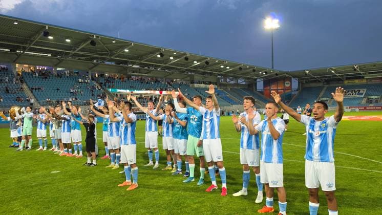 CFC vs BFC Preussen 31.07.2026 Chemnitz, eins Stadion- An der Gellertstrasse, Fussball, Regionalliga Nordost 2026 2027, 2. Spieltag , CFC, CFC vs BFC Preussen Die Mannschaft feiert dien Sieg Chemnitz Sachsen BRD