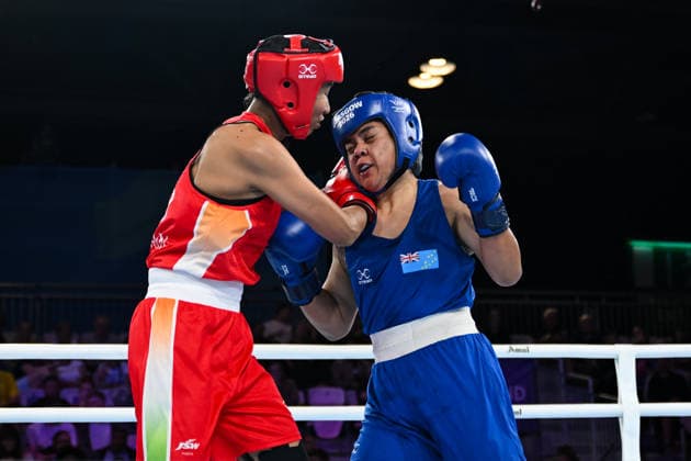 COM26 BOXING, Tarona Khanum Badi Pasoni Taafaki of Tuvalu competes with Lovlina Borgohain of India in the Women™s 75kg Semi-Final Bout of the Glasgow 2026 Commonwealth Games at SEC Centre in Glasgow, Scotland, Friday, July 31, 2026. ( NO ARCHIVING, EDITORIAL USE ONLY Glasgow Scotland United Kingdom  Copyright: xLUKASxCOCHx 20260801179856687584