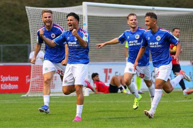 Regionalliga West: Bonner SC - Rot-Weiß Oberhausen ** NUR FÜR REDAKTIONELLE ZWECKE ** EDITORIAL USE ONLY **<p>Ausgelassener Jubel nach dem 2:1 durch Arda Süne. Bonner SC - RWO Ort: Bonn, Sportpark Nord Datum: 31.07.2026 Deutschland NRW Bonn Copyright: MichaxKorb