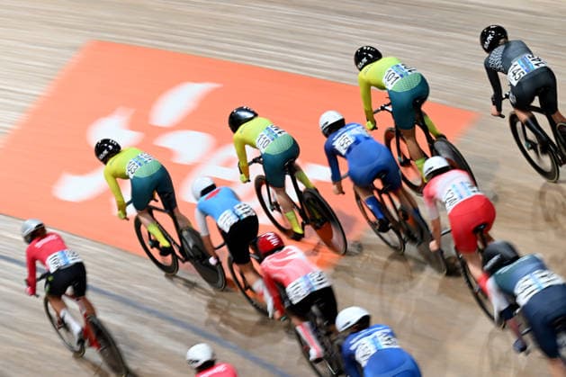 COM26 Track cycling, Rad, Radsport, Bahnrad, Bahn Georgia Baker, Sophie Edwards and Alyssa Polites of Australia lead the pack during the Women™s 10 klm Scratch Race during the Glasgow 2026 Commonwealth Games at the Sir Chris Hoy Velodrome in Glasgow, Scotland, Friday, July 31, 2026. ( NO ARCHIVING, EDITORIAL USE ONLY Glasgow Scotland United Kingdom Copyright: xDEANxLEWINSx 20260801164401610912