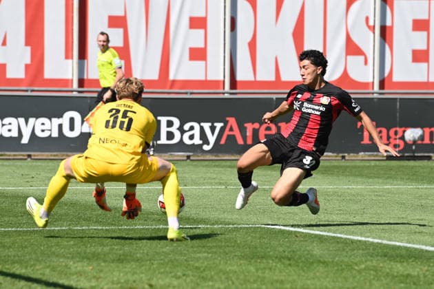 Ibrahim MAZA (LEV) gegen Torwart Felix WIENAND (RWE) Aktion, Zweikampf, Fussball 1. Bundesliga, Testspiel, testmatch, friendly match, Freundschaftsspiel, Bayer Leverkusen (LEV) - Rot Weiss Essen am 01.08.2026 in Leverkusen Deutschland. DFL regulations prohibit any use of photographs as image sequences and or quasi-video Â