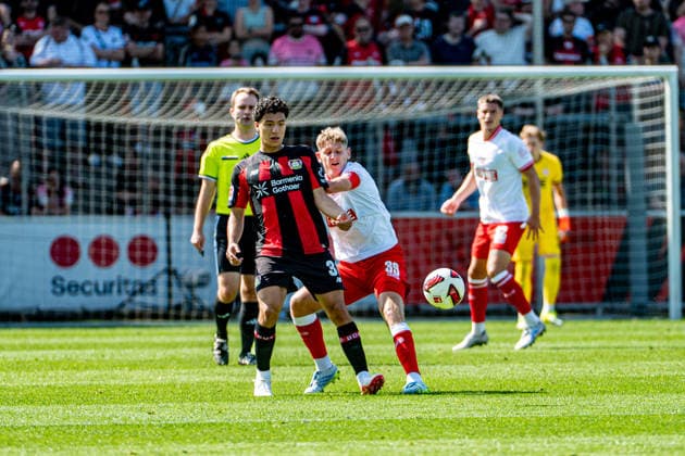 Testspiel Bayer 04 Leverkusen - Rot-Weiss Essen, am 01.08.2026, Ulrich-Haberland-Stadion, Leverkusen. Ibrahim Maza (Bayer 04 Leverkusen 30), Gianluca Swajkowski (Rot-Weiss Essen 39), ; Testspiel Bayer 04 Leverkusen - Rot-Weiss Essen, am 01.08.2026, Ulrich-Haberland-Stadion, Leverkusen. Copyright: xBEAUTIFULxSPORTS Erlhofx