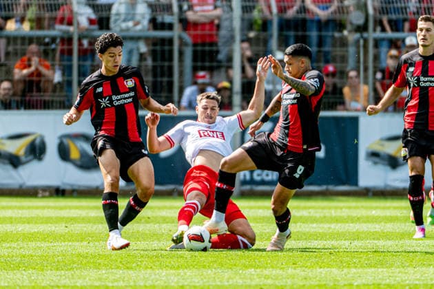 Testspiel Bayer 04 Leverkusen - Rot-Weiss Essen, am 01.08.2026, Ulrich-Haberland-Stadion, Leverkusen. Ibrahim Maza (Bayer 04 Leverkusen 30), Ezequiel Fernandez (Bayer 04 Leverkusen 6), ; Testspiel Bayer 04 Leverkusen - Rot-Weiss Essen, am 01.08.2026, Ulrich-Haberland-Stadion, Leverkusen. Copyright: xBEAUTIFULxSPORTS Erlhofx