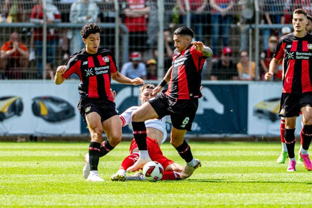 Testspiel Bayer 04 Leverkusen - Rot-Weiss Essen, am 01.08.2026, Ulrich-Haberland-Stadion, Leverkusen. Ibrahim Maza (Bayer 04 Leverkusen 30), Ezequiel Fernandez (Bayer 04 Leverkusen 6), ; Testspiel Bayer 04 Leverkusen - Rot-Weiss Essen, am 01.08.2026, Ulrich-Haberland-Stadion, Leverkusen. Copyright: xBEAUTIFULxSPORTS Erlhofx