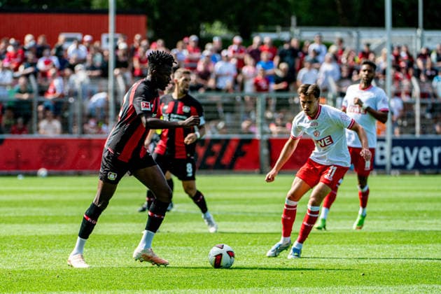 Testspiel Bayer 04 Leverkusen - Rot-Weiss Essen, am 01.08.2026, Ulrich-Haberland-Stadion, Leverkusen. Edmond Tapsoba (Bayer 04 Leverkusen 12), Robert Andrich (Bayer 04 Leverkusen 8), Noah Pesch (Rot-Weiss Essen 11), ; Testspiel Bayer 04 Leverkusen - Rot-Weiss Essen, am 01.08.2026, Ulrich-Haberland-Stadion, Leverkusen. Copyright: xBEAUTIFULxSPORTS Erlhofx