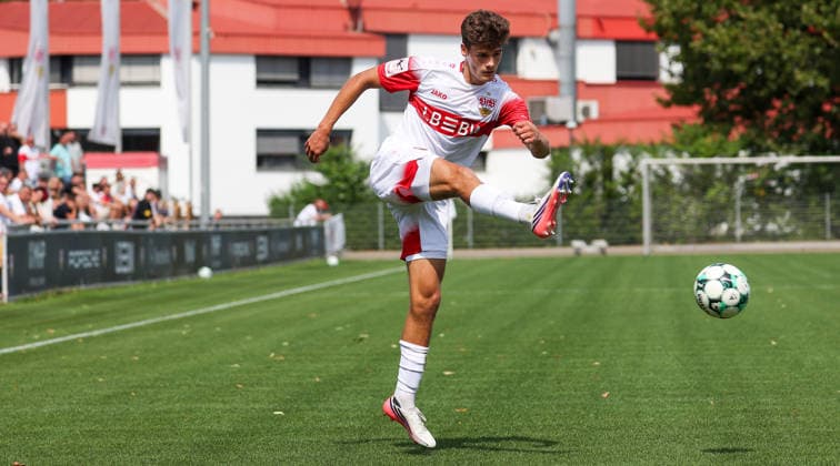 2026.08.01, Deutschland, Stuttgart, Fußball VfB Stuttgart II vs. FC Astoria Walldorf, Lauri Lukas Penna (VfB)