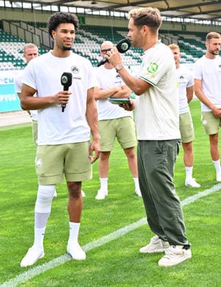 01.08.2026 - SpVgg Greuther Fürth Fuerth - Mannschaftsvorstellung Saisoneröffnung 2026 2027 - - xwoxzix - Benjamin Zank (19, SpVgg Greuther Fürth ) Julian Pecher ( Stadionsprecher)