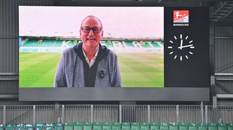 01.08.2026 - SpVgg Greuther Fürth Fuerth - Mannschaftsvorstellung Saisoneröffnung 2026 2027 - - xwoxzix - Grußwort Volker Heißmann Heissmann ( Präsident SpVgg Greuther Fürth eV , Mitglied Aufsichtsrat SpVgg Greuther Fürth ) auf Videowand