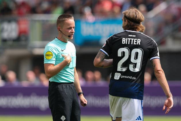 2026-08-01 Sparta Rotterdam v MSV Duisburg - Pre Season Friendly ROTTERDAM, NETHERLANDS - AUGUST 1: Referee Niels Boel in discussion with Joshua Bitter of MSV Duisburg during the Pre Season Friendly match between Sparta Rotterdam and MSV Duisburg at Sparta-stadion Het Kasteel on August 1, 2026 in Rotterdam, Netherlands. Rotterdam Sparta-stadion Het Kasteel Netherlands Content not available for redistribution in The Netherlands directly or indirectly through any third parties. Copyright: xHansxvanxderxValkx