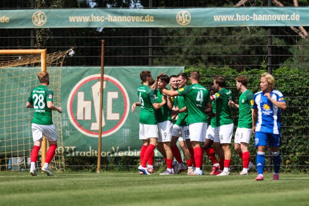 01.08.2026, Fussball, Herren, Regionalliga Nord, 1. Spieltag, HSC Hannover - BSV Kickers Emden Torjubel zum 1:1 durch Finn Hoffmann (9 HSC Hannover)