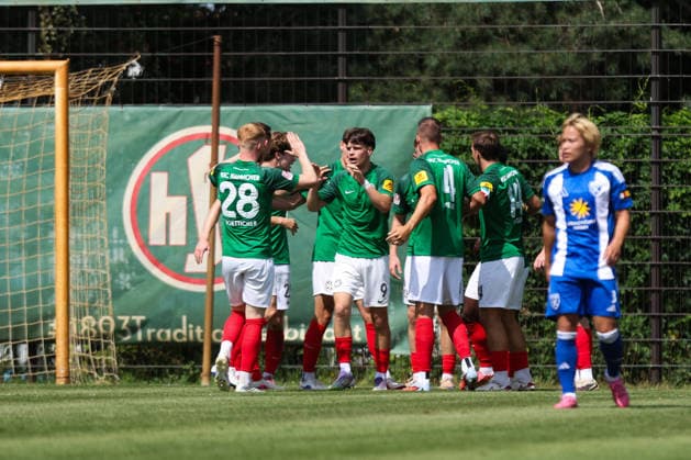 01.08.2026, Fussball, Herren, Regionalliga Nord, 1. Spieltag, HSC Hannover - BSV Kickers Emden Torjubel zum 1:1 durch Finn Hoffmann (9 HSC Hannover)