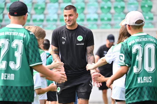 01.08.2026 - SpVgg Greuther Fürth Fuerth - Mannschaftsvorstellung Saisoneröffnung 2026 2027 - - xwoxzix - Aleksandro Petrovic ( Co-Trainer SpVgg Greuther Fürth )