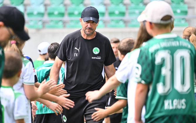 01.08.2026 - SpVgg Greuther Fürth Fuerth - Mannschaftsvorstellung Saisoneröffnung 2026 2027 - - xwoxzix - Frank Kackert (Torwarttrainer SpVgg Greuther Fürth )