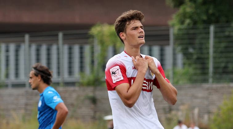 2026.08.01, Deutschland, Stuttgart, Fußball VfB Stuttgart II vs. FC Astoria Walldorf, Lauri Penna (VfB) enttäuscht