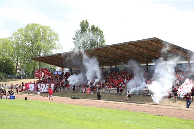 01.08.2026, xrekx, Fussball Testspiel, FC Metz - 1.FC Kaiserslautern v.l. FCK Fans ,Stimmung, Schals, Ultras, Zuschauer, Besucher, Choreo, Choreografie, atmosphere, scarves, spectators, visitors Pyrotechnik (DFL DFB REGULATIONS PROHIBIT ANY USE OF PHOTOGRAPHS as IMAGE SEQUENCES and or QUASI-VIDEO) Metz