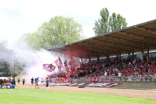 01.08.2026, xrekx, Fussball Testspiel, FC Metz - 1.FC Kaiserslautern v.l. FCK Fans ,Stimmung, Schals, Ultras, Zuschauer, Besucher, Choreo, Choreografie, atmosphere, scarves, spectators, visitors Pyrotechnik (DFL DFB REGULATIONS PROHIBIT ANY USE OF PHOTOGRAPHS as IMAGE SEQUENCES and or QUASI-VIDEO) Metz