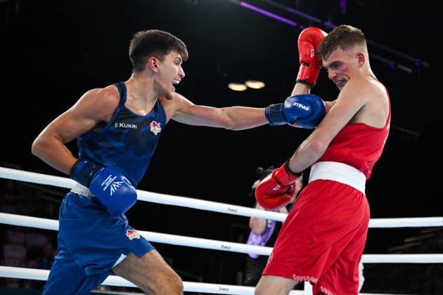 COM26 BOXING, Jacob Cassar of Australia competes with Patris Mughalzi of England during the Men™s 65kg Final Bout of the Glasgow 2026 Commonwealth Games at SEC Centre in Glasgow, Scotland, Saturday, August 1, 2026. ( NO ARCHIVING, EDITORIAL USE ONLY Glasgow Scotland United Kingdom  Copyright: xLUKASxCOCHx 20260801161803460338
