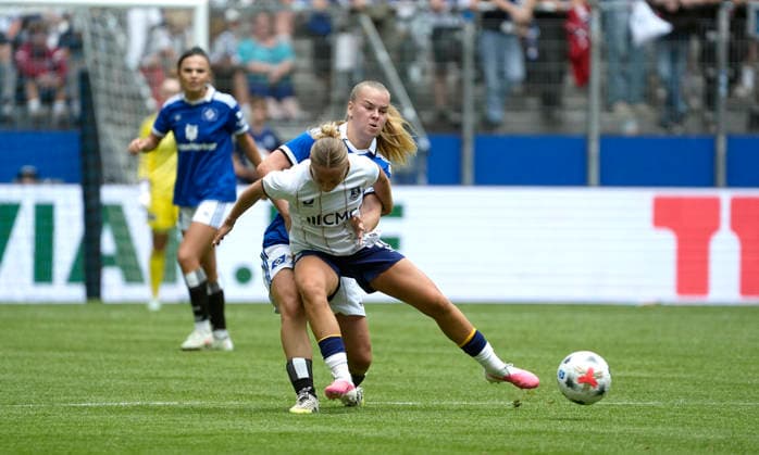 Foto : Svea STOLDT (HSV) gegen Ornelia Vignola ( Everton ) HSV Saisoneröffnung am Sa. 01.08.2026 Fussball Testspiel der Damen Hamburger SV - FC Everton