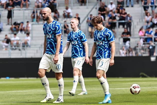 01.08.2026, xtvx, Fussball Testspiel, SV Darmstadt 98 - FC Portsmouth v.l. Aleksandar Vukotic (SV Darmstadt 98) Kai Klefisch (SV Darmstadt 98) Florian Kleinhansl (SV Darmstadt 98) warms up, beim Aufwaermen (DFL DFB REGULATIONS PROHIBIT ANY USE OF PHOTOGRAPHS as IMAGE SEQUENCES and or QUASI-VIDEO) Darmstadt