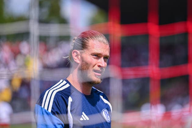 01.08.2026, Fussball, Saison 2026 2027, Testspiel, KSV Hessen Kassel - FC Schalke 04, Torwart Loris Karius (FC Schalke 04) Kassel Auestadion Deutschland xRHR-FOTO YYx Copyright: KROEGER RHR-FOTOx RHR-FOTO YY