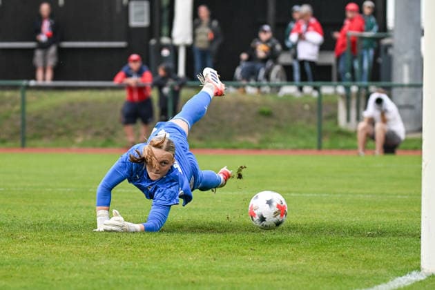 Fußball I Frauen I Saison 2026-2027 I Freundschaftsspiel I RB Leipzig - VfL Wolfsburg I 01.08.2026 Mirja Kropp (44, Rasenballsport Leipzig) Freisteller, Nahaufnahme, Porträt, Portrait, Einzelfoto, Einzelbild, Körper Markranstädt Rasenplatz, Stadion am Bad Großfeld, Am Stadtbad 30 Sachsen Deutschland Copyright: xLobeca InesxHähnelx