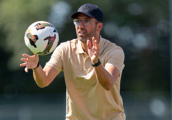 Fußball Regionalliga Staffel West 1. Spieltag SV Westfalia Rhynern - Sportfreunde Siegen am 01.08.2026 im Kümpel + Hellmeister Arena im Westfalia Sportpark in Hamm-Rhynern Boris Schommers ( Trainer Cheftrainer Siegen )