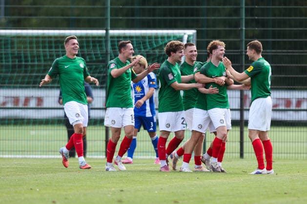 01.08.2026, Fussball, Herren, Regionalliga Nord, 1. Spieltag, HSC Hannover - BSV Kickers Emden Torjubel zum 4:1 durch Paul Wegner (3 HSC Hannover)