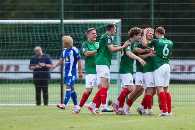 01.08.2026, Fussball, Herren, Regionalliga Nord, 1. Spieltag, HSC Hannover - BSV Kickers Emden Torjubel zum 4:1 durch Paul Wegner (3 HSC Hannover)